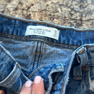 A&F Abercrombie ultra High Rise 90’s Straight